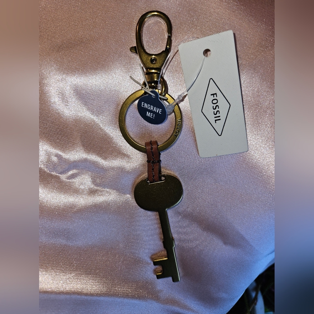 Fossil KeyChain / Purse Accessory NWT - Picture 4 of 10